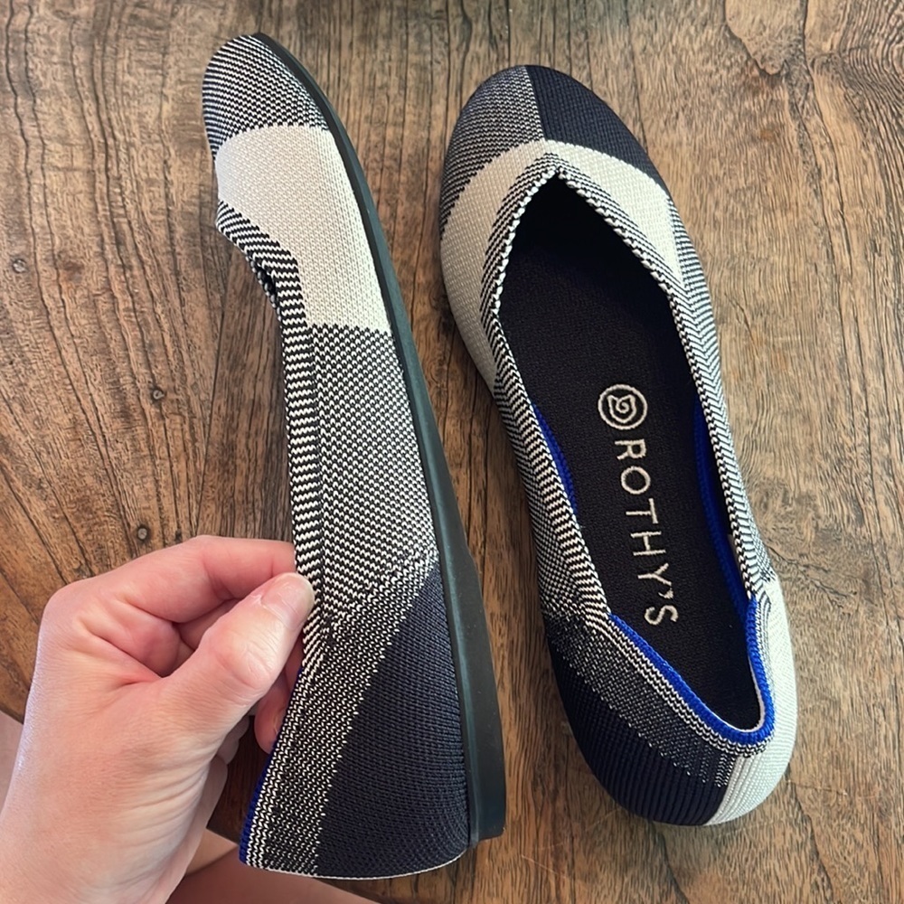 Brand New Rothy’s Round Toe - Picture 3 of 4